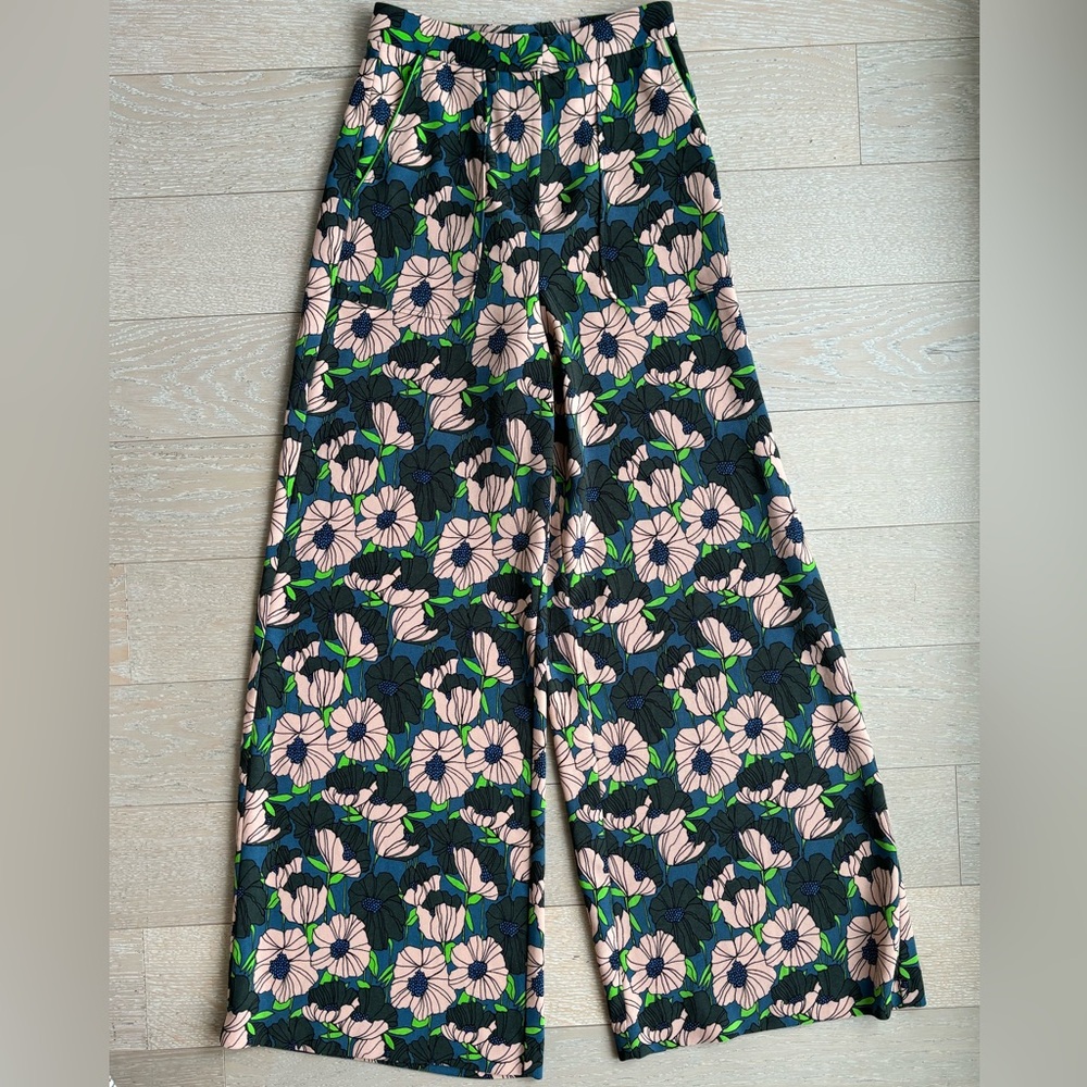 H&M Floral wide leg flowy pant